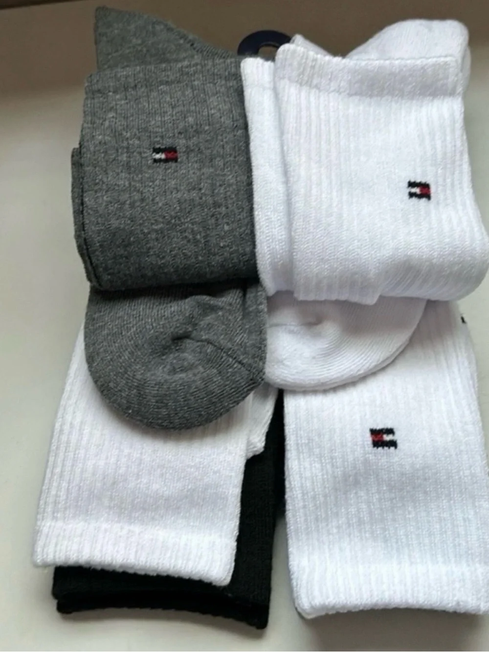 New Tommy Hilfiger Crew Socks Men’s 5 Pair Multicolor Activewear Athletic Casual